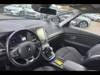 Photo 8 Renault Grand Scenic  1.7 Blue dCi 120ch Intens