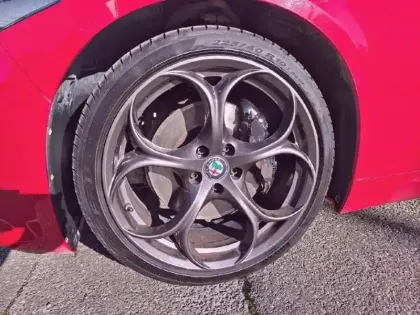 Photo 10 Alfa Romeo Giulia  2.0 TB 280ch Veloce Q4 AT8