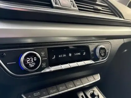 Photo 14 Audi Q5  40 TDI Mild Hybrid 204ch Business Executive quattro S tronic 7