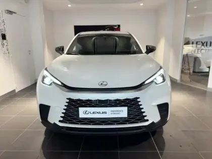 Photo 2 Lexus Lbx  1.5 136ch Business 2WD