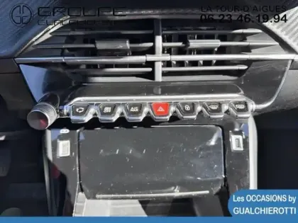 Photo 14 Peugeot 2008  1.2 PureTech 100ch S&S Style