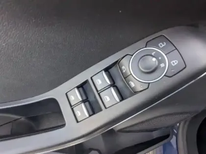 Photo 11 Ford Puma  1.0 Flexifuel 125ch S&S mHEV Titanium