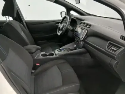 Photo 13 Nissan Leaf  150ch 40kWh Acenta 22