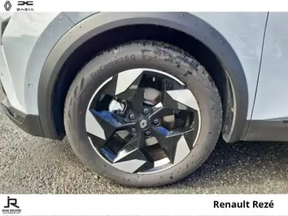 Photo 8 Renault Captur  1.6 E-Tech full hybrid 145ch Techno