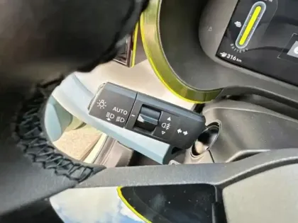 Photo 12 Fiat Grande Panda  Electrique 113ch La Prima