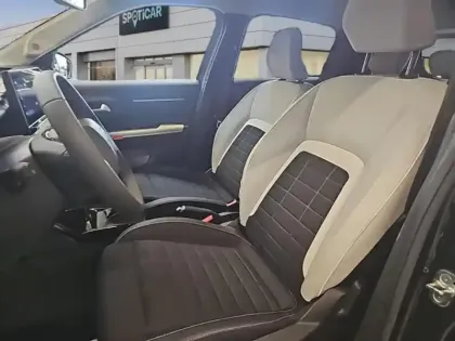 Photo 8 Citroën C3  1.2 Turbo 100ch MAX