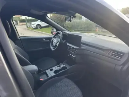 Photo 10 Ford Kuga  2.5 Duratec 180ch Hybrid FlexiFuel ST-Line Powershift