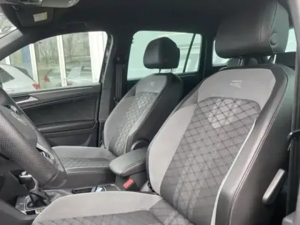 Photo 13 Volkswagen Tiguan  2.0 TDI 150ch R-Line DSG7