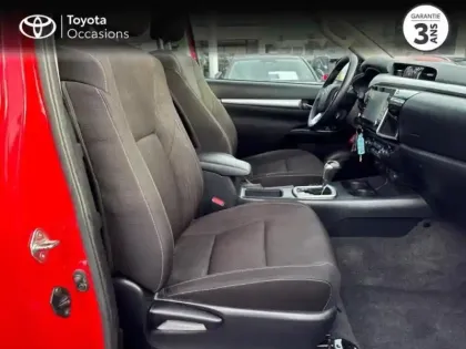 Photo 11 Toyota Hilux  2.4 D-4D 150ch X-Tra Cabine Légende 4WD BVA MY24