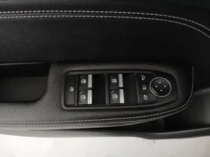 Photo 12 Renault Arkana  1.6 E-Tech 145ch Intens -21B