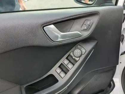 Photo 8 Ford Fiesta  1.0 Flexifuel 95ch Active X 5p