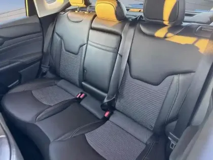 Photo 9 Jeep Compass  1.5 Turbo T4 130ch MHEV Altitude 4x2 BVR7