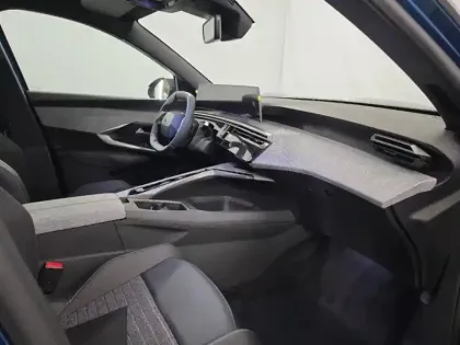 Photo 8 Peugeot 3008  1.2 Hybrid 145ch Allure e-DCS6