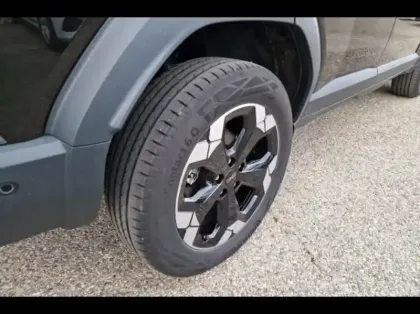 Photo 12 Dacia Bigster  1.8 hybrid 155ch Extreme