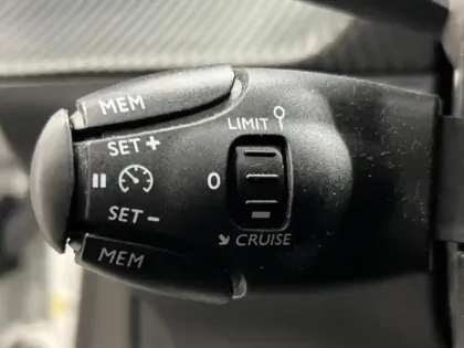 Photo 10 Peugeot 2008  1.2 PureTech 130ch S&S Active EAT8