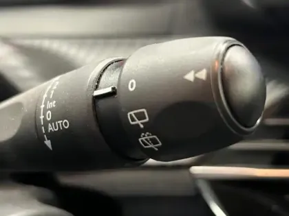 Photo 12 Peugeot 2008  1.2 PureTech 130ch S&S Active EAT8