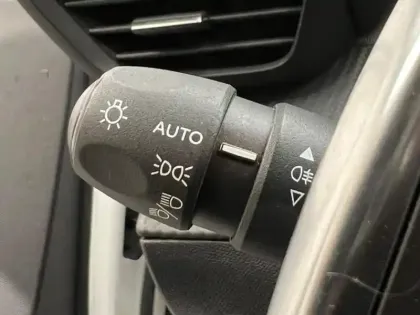 Photo 11 Peugeot 2008  1.2 PureTech 130ch S&S Active EAT8