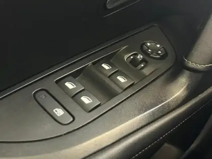 Photo 9 Peugeot 2008  1.2 PureTech 130ch S&S Active EAT8