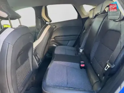 Photo 10 Renault Captur  1.6 E-Tech hybride 145ch Intens -21