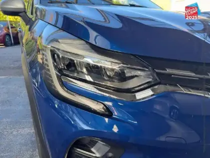 Photo 13 Renault Captur  1.6 E-Tech hybride 145ch Intens -21