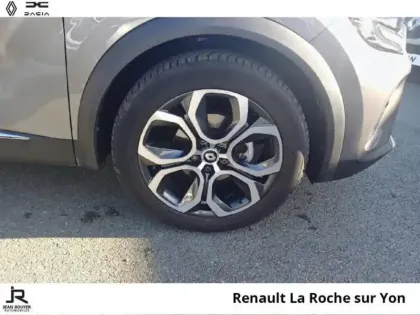 Photo 22 Renault Captur  1.3 TCe mild hybrid 140ch Techno