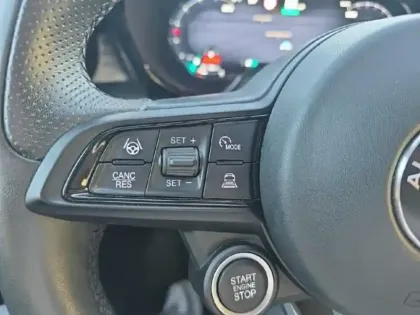 Photo 11 Alfa Romeo Tonale  1.3 PHEV 280ch Edizione Speciale AT6 e-Q4