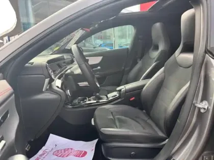 Photo 9 Mercedes CLA  180 d 116ch AMG Line