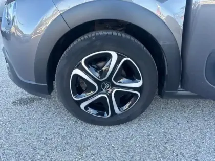 Photo 7 Citroën C3  1.2 PureTech 83ch S&S PLUS