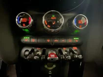 Photo 14 Mini Mini  5 Portes Cooper 136ch Edition Premium BVA7