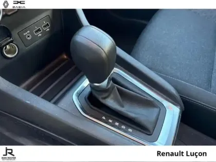 Photo 5 Renault Clio  1.6 E-Tech hybride 145ch Equilibre