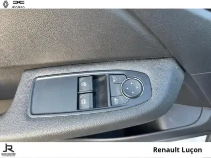 Photo 13 Renault Clio  1.6 E-Tech hybride 145ch Equilibre