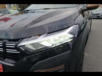 Photo 13 Dacia Jogger  1.6 hybrid 140ch Extreme+ 7 places -24