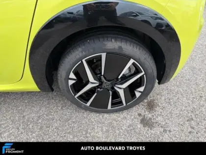 Photo 12 Peugeot 208  1.2 PureTech 100ch S&S GT