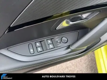 Photo 29 Peugeot 208  1.2 PureTech 100ch S&S GT