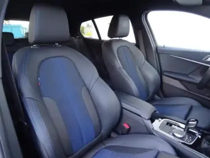 Photo 8 BMW Serie 1 Série 1 118iA 136ch M Sport DKG7