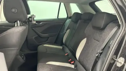 Photo 14 Skoda Kamiq  1.0 TSI Evo 110 ch DSG7