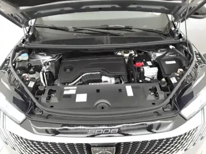 Photo 27 Peugeot 5008  Hybrid 145 e-DCS6