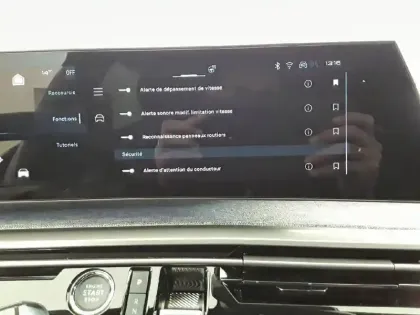 Photo 20 Peugeot 5008  Hybrid 145 e-DCS6