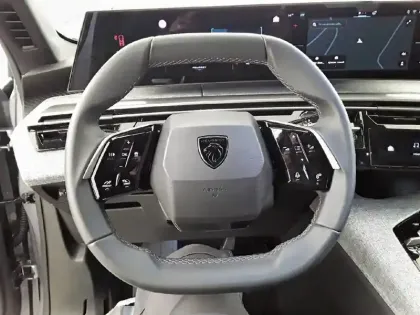 Photo 8 Peugeot 5008  Hybrid 145 e-DCS6