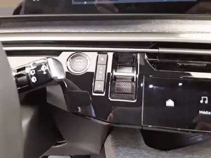 Photo 13 Peugeot 5008  Hybrid 145 e-DCS6