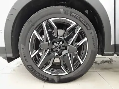 Photo 12 Peugeot 5008  Hybrid 145 e-DCS6