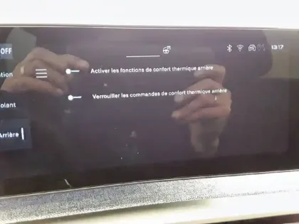 Photo 22 Peugeot 5008  Hybrid 145 e-DCS6