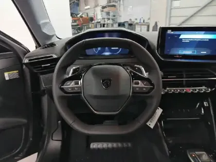 Photo 28 Peugeot 208  Hybrid 110 e-DCS6