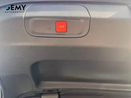 Photo 14 Peugeot 408  Hybrid 145 e-DCS6