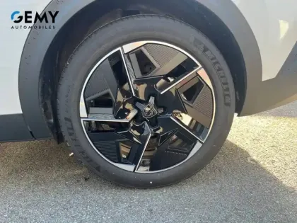 Photo 10 Peugeot 408  Hybrid 145 e-DCS6