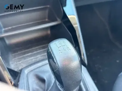 Photo 17 Peugeot 208  PureTech 75 S&S BVM5