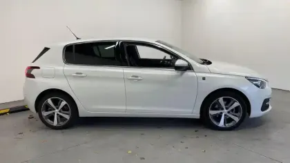 Photo 3 Peugeot 308  PureTech 130ch S&S EAT8