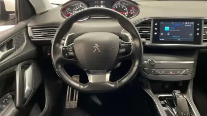 Photo 10 Peugeot 308  PureTech 130ch S&S EAT8