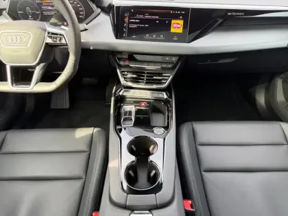 Photo 11 Audi E-tron  GT 476 ch quattro