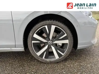 Photo 8 Volkswagen Golf  1.5 eHybrid 204 DSG6